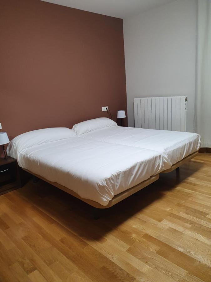 Hostal Rural 18 De Abril Olite Esterno foto