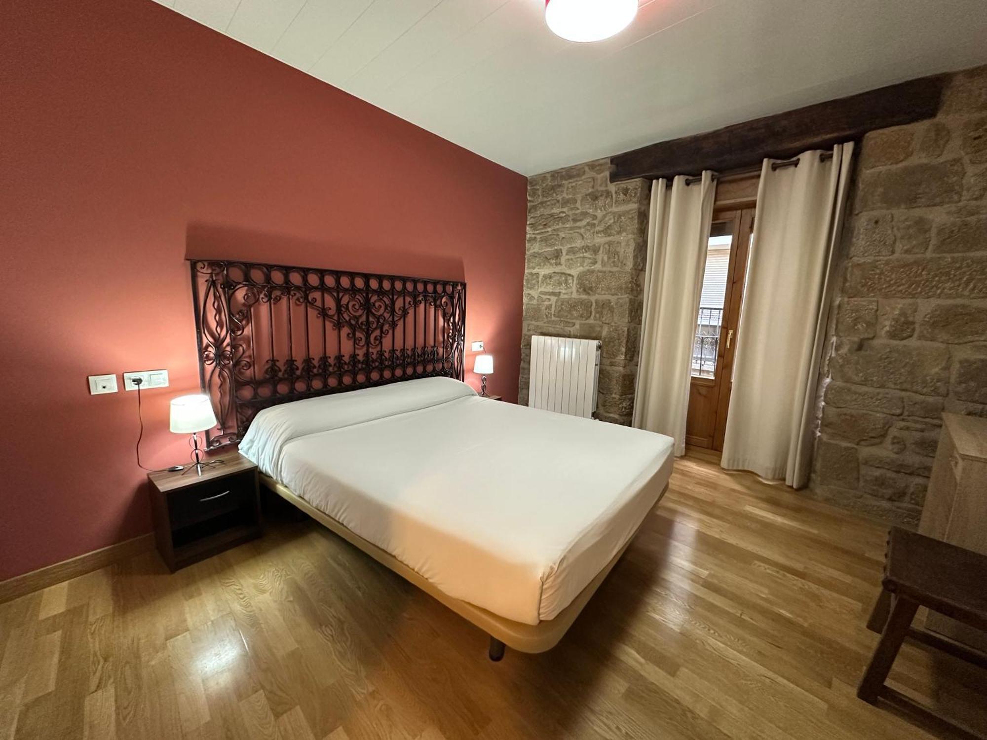 Hostal Rural 18 De Abril Olite Esterno foto