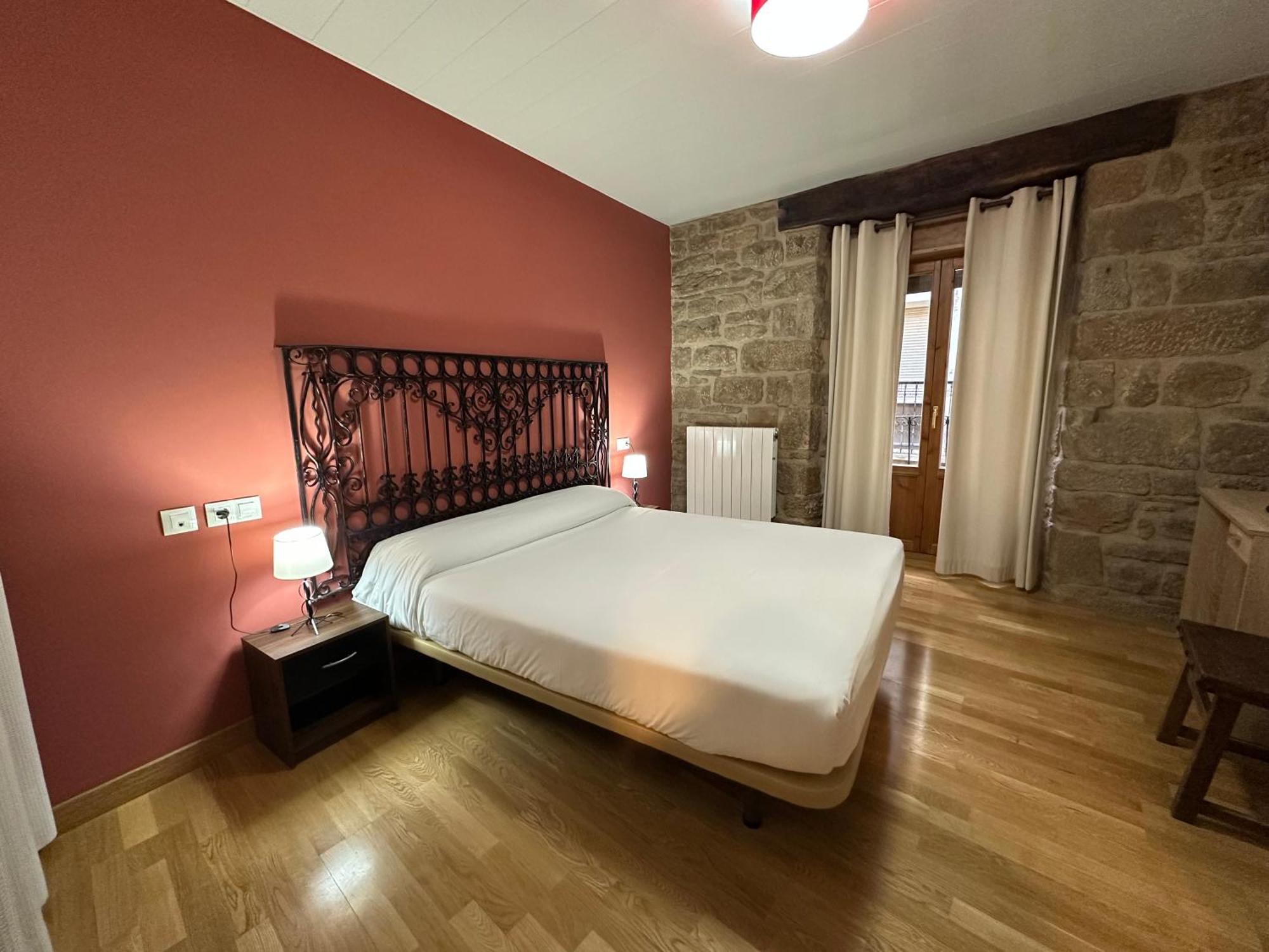 Hostal Rural 18 De Abril Olite Esterno foto